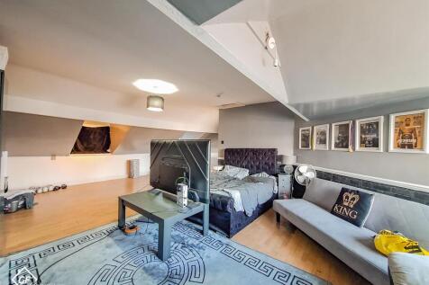 Frist floor flat 9.jpg