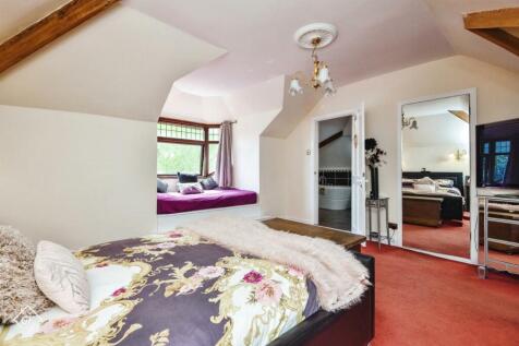 Bedroom 4.jpg