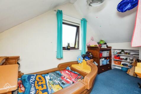 Bedroom 5.jpg