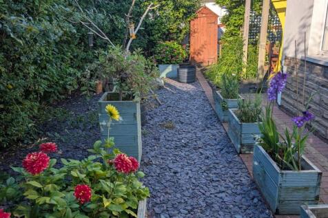 Garden 1 Thonock.jpg