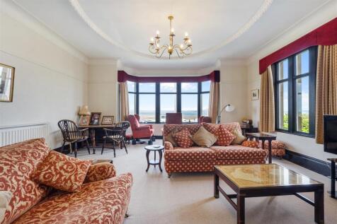 Lounge 2.jpg
