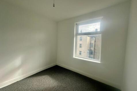 Flat 3 4.jpg