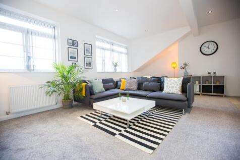 Living Area 2