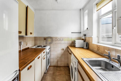 112-Reddown-Road-22