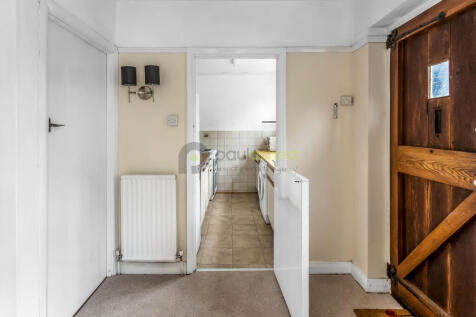 112-Reddown-Road-23