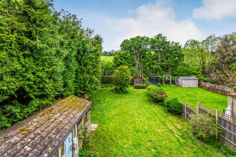 112-Reddown-Road-5