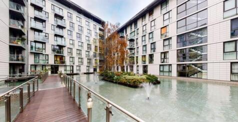 Times-Square-Whitechapel-12132020_222256-2