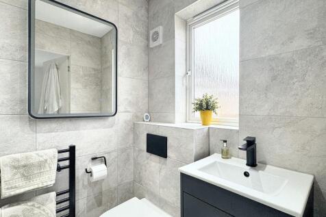 Master En-Suite