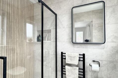 Master En-Suite