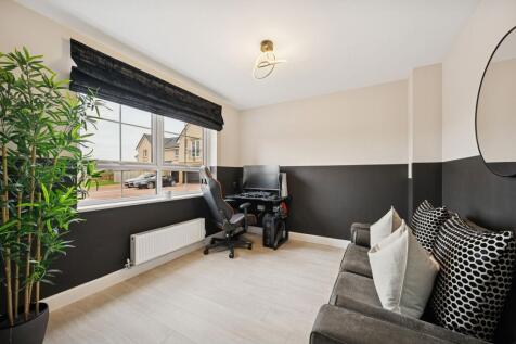 Office/Bedroom 5