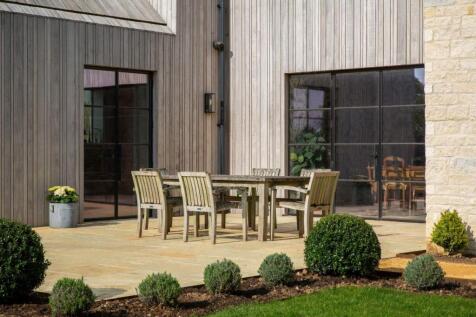 Harefield Farmhouse_Externals-36.jpg