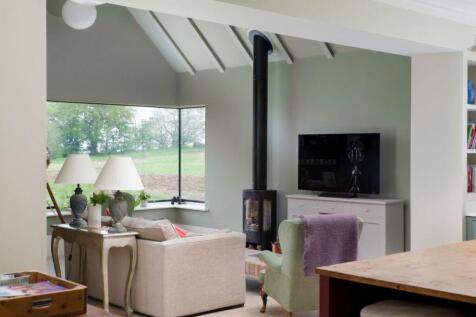 Harefield Farmhouse_Internals-5.jpg