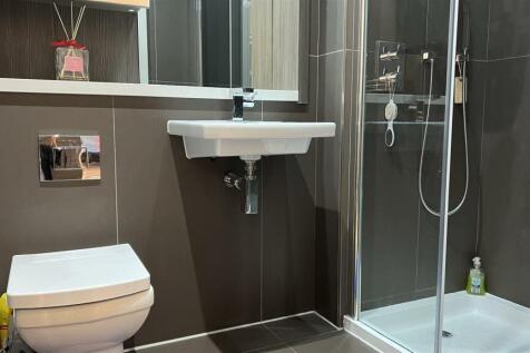 Shower Room.jpeg