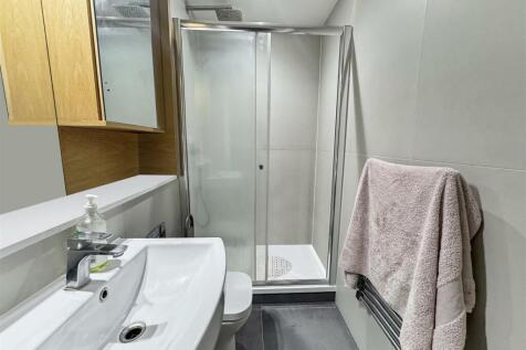 Bathroom.jpeg