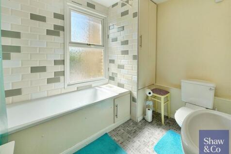 Bathroom..jpeg
