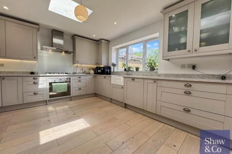 Kitchen..jpeg
