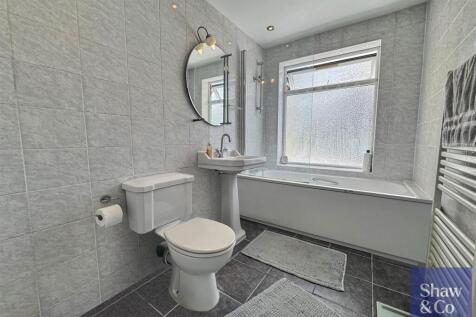 Bathroom.jpeg