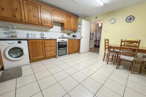 Kitchen..jpeg