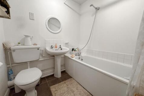 Bathroom.jpeg