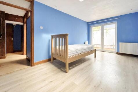 80 Bed 2 .jpeg