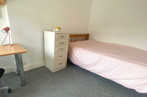 Bedroom 2.png