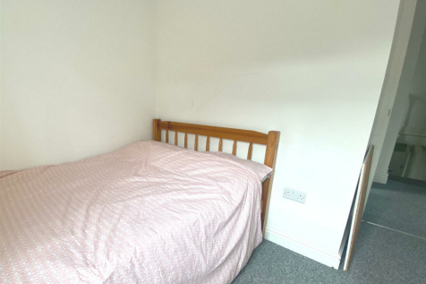 Bedroom 4.png
