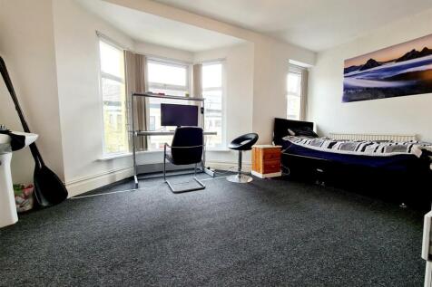 Bedroom5.jpg
