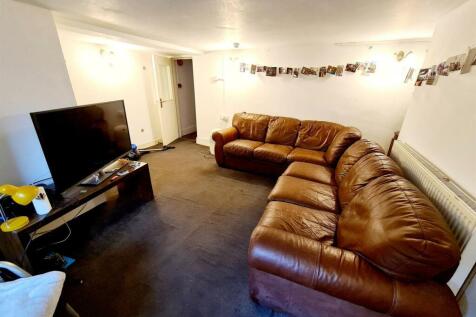 Lounge2.jpg