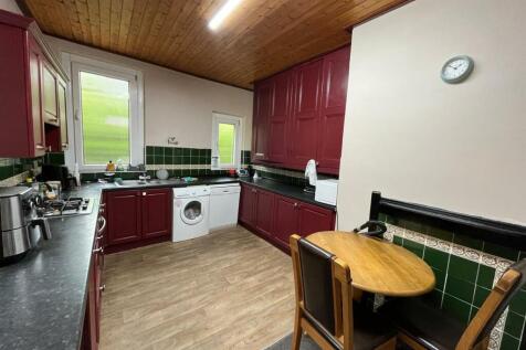 Kitchen Dining Area