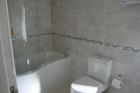 15 Palatine bathroom.JPG
