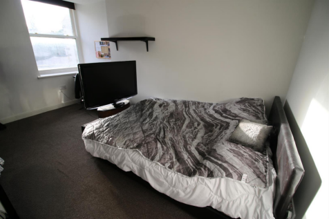 Bedroom 5.png