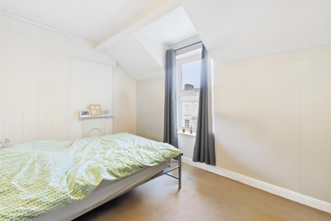 More about living with Mighty Student Living...