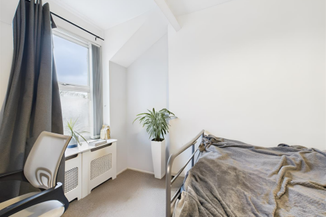 More about living with Mighty Student Living...