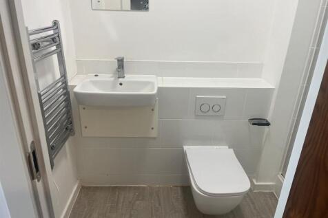 Toilet.jpg