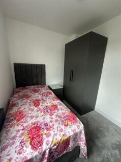 Bedroom 5.JPG