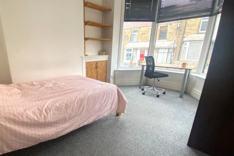 Bedroom 1.png