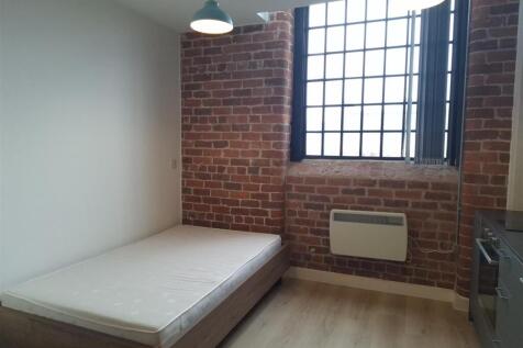 Apt43 small double bed.jpg