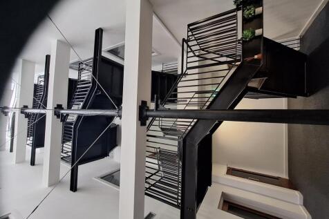 Internal staircase.jpg