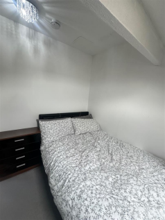 Bedroom 5.png