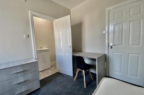 Bedroom with En-Suite