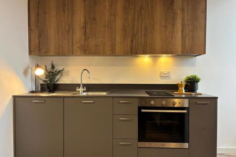 WhatsApp Image 2025-11-14 at 16.25.21 (2).jpeg