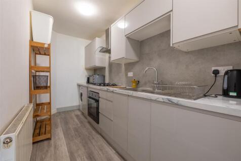 23 Castle Hill Flat 1_7.jpg