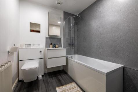 23 Castle Hill Flat 3_9.jpg