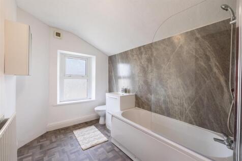 16 Langley Road_7.jpg