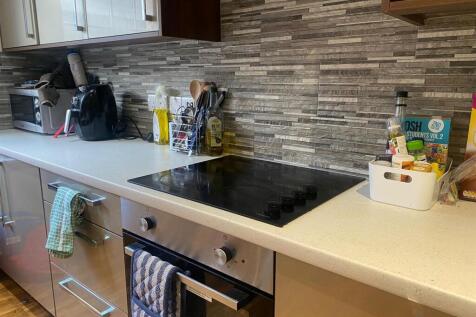 Kitchen Closeup 2.jpeg