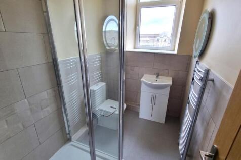 Studio 2 Bathroom.jpeg