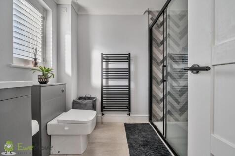 Ensuite Bedroom Two