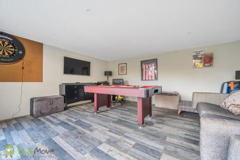 Outbuilding Garden Family Room