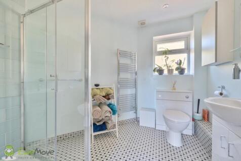 Shower Room Bedroom One