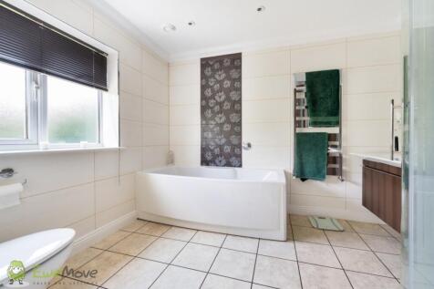 En Suite Bathroom